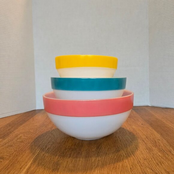 HTF Vintage Fire King Colonial Band Mixing Bowls Set of 3 Nesting Bowls Rare - Picture 2 of 11